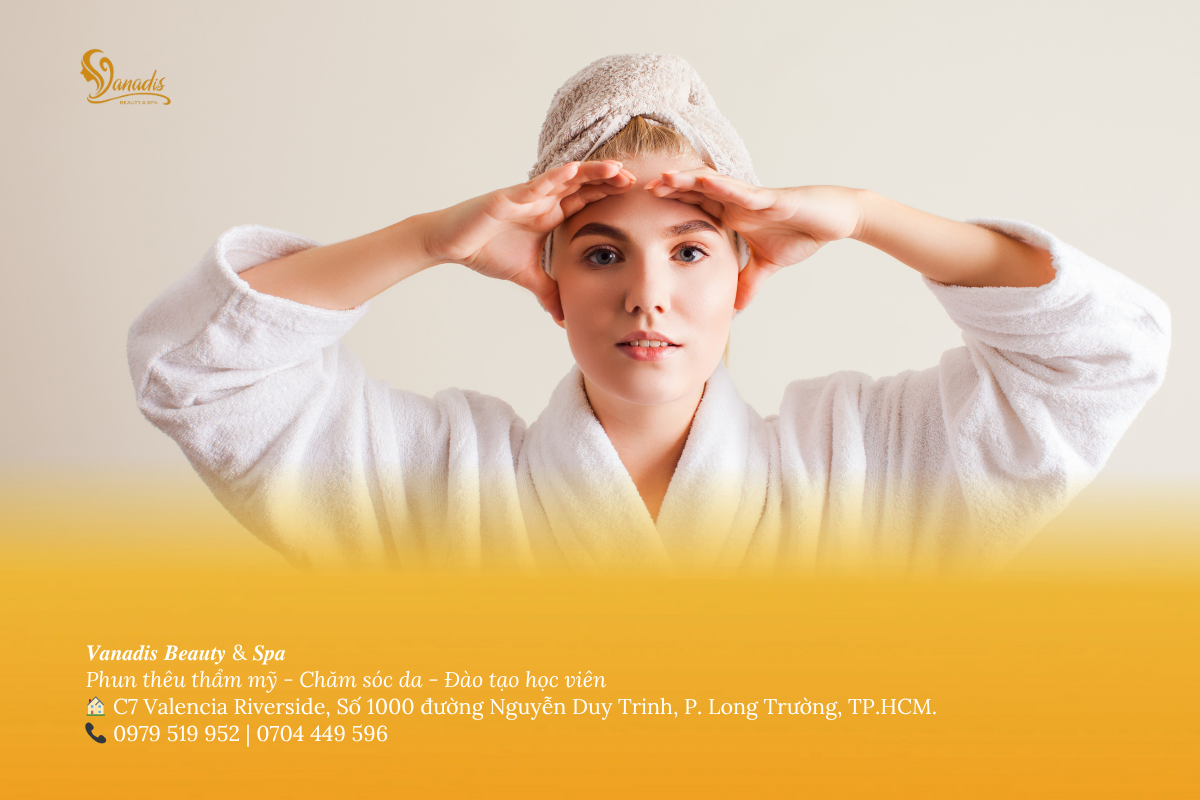 massage mặt nhẹ nhàng mỗi ngày giúp săn chắc cơ da và làm chậm quá trình lão hóa